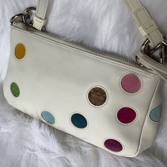 Coach white leather little purse EUC - Picture 9 of 11